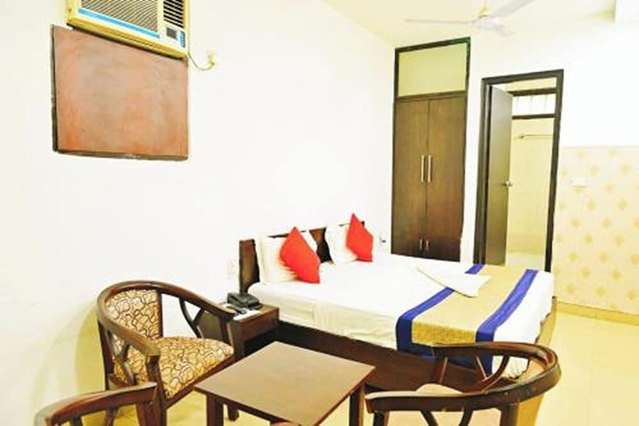 Room 40 of 90