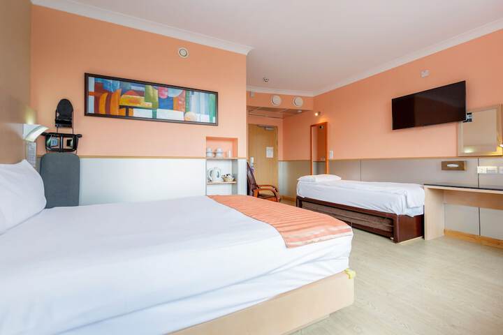 Room 8 of 41