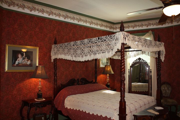 Room 13 of 52