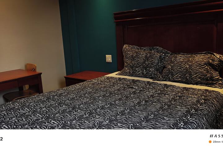 Room 5 of 7