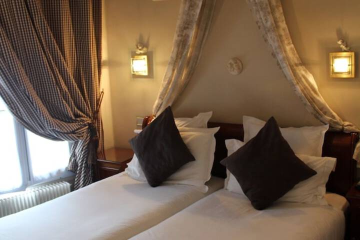 Room 20 of 40