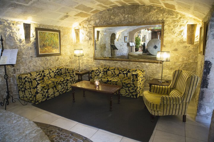Hotel Interior 4 of 103