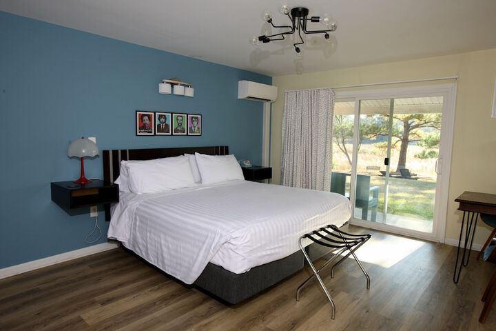 Room 5 of 17
