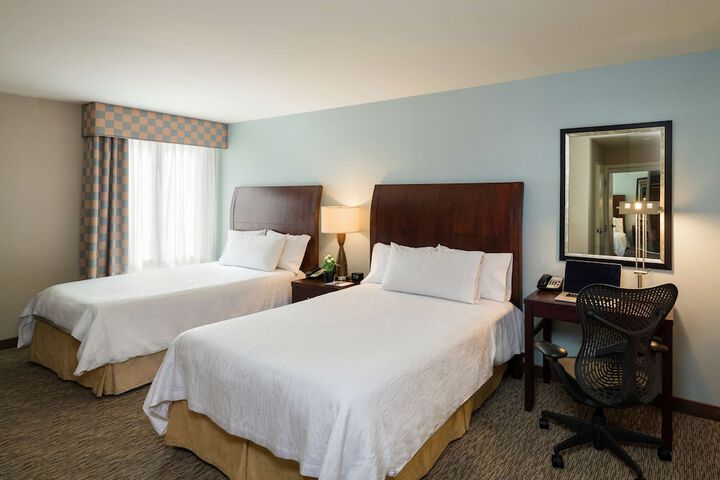Double Accessible King Size Bed (2 of 8)