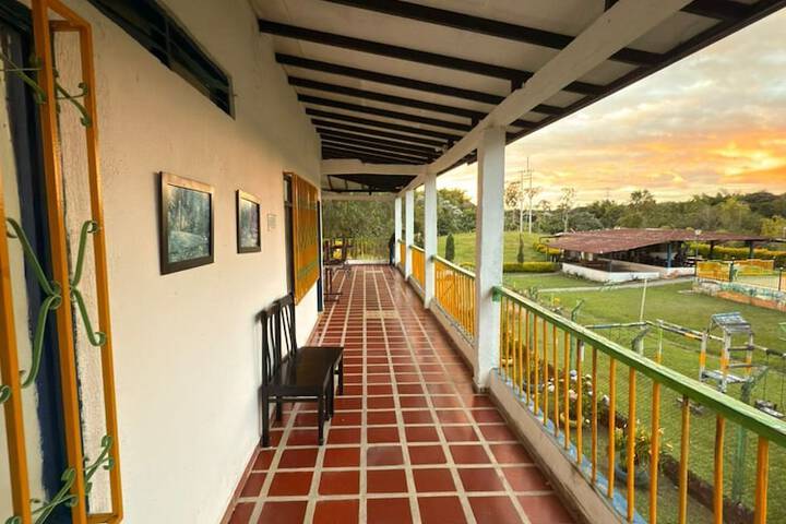 Room 9 of 14