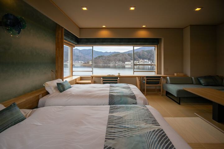 Room 13 of 73