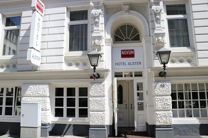 Hotel 69 of 70