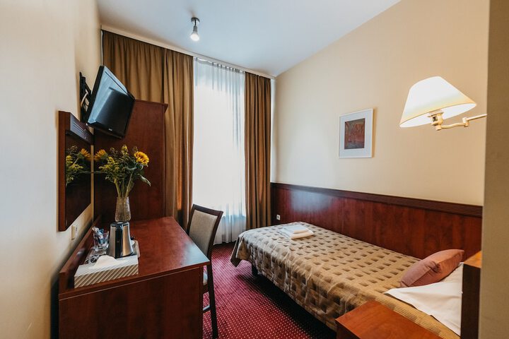Room 58 of 122