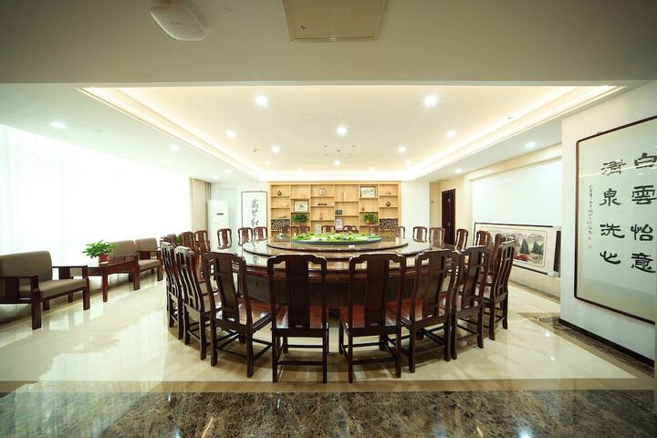 Lounge 90 of 95