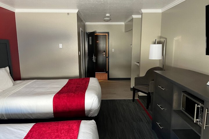 Room 5 of 15