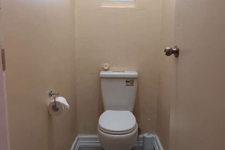Room 37 of 43