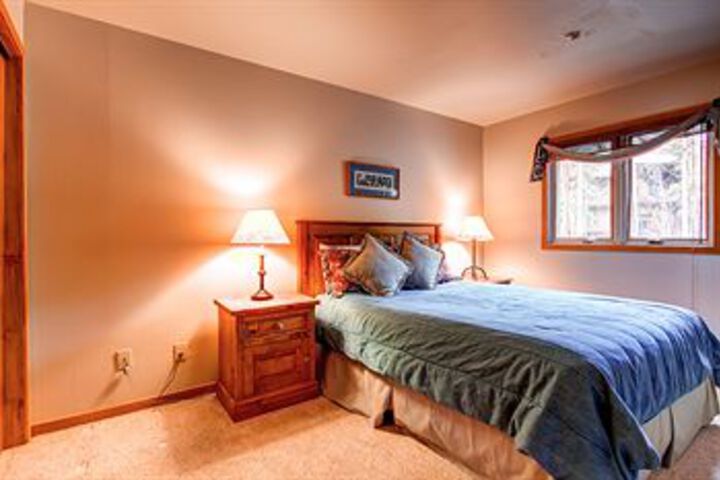 Room 26 of 38