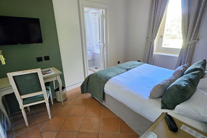 Room 16 of 59