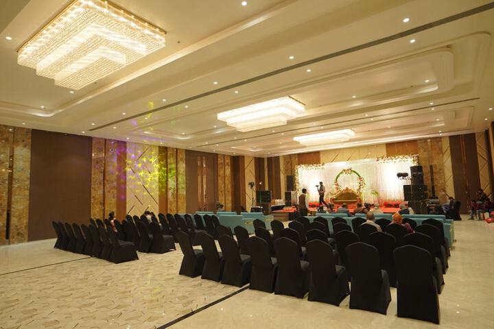 Ballroom/Hall 14 of 29