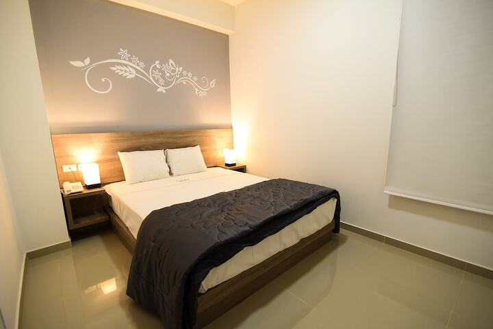 Room 6 of 34