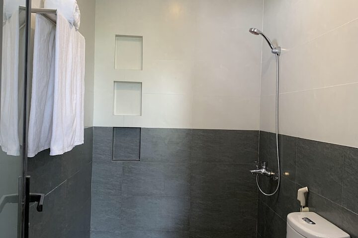 Room 30 of 36