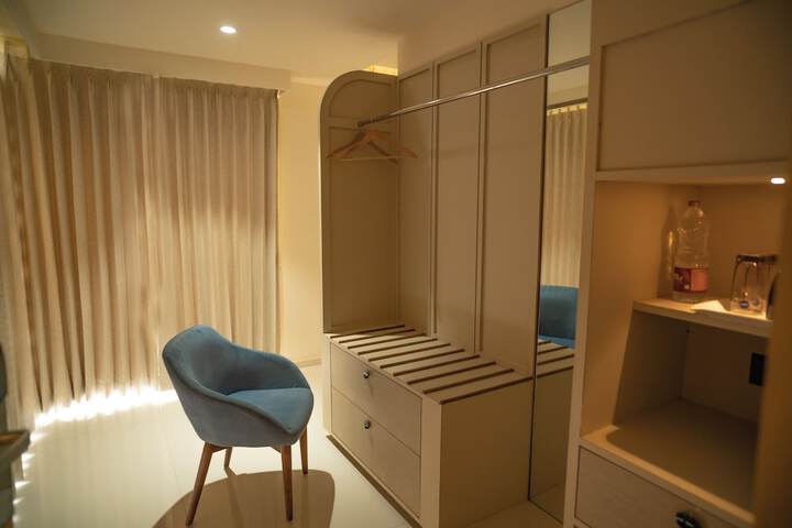 Room 44 of 72