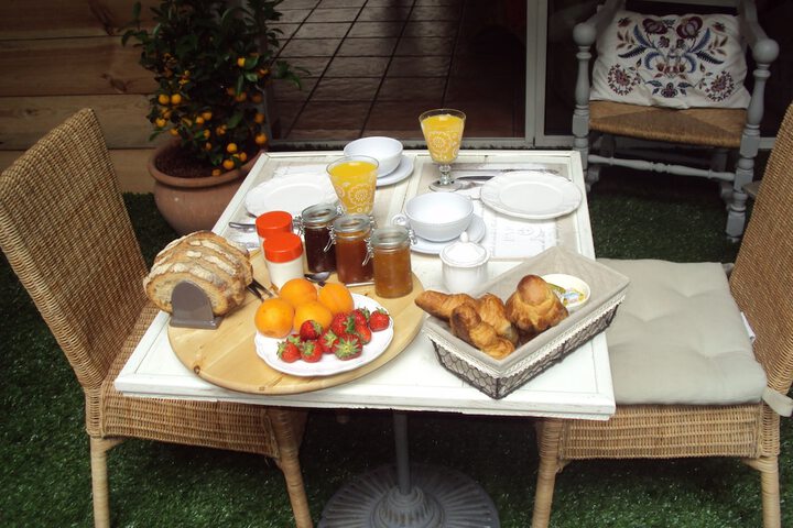 Breakfast/Coffee Service 19 of 22