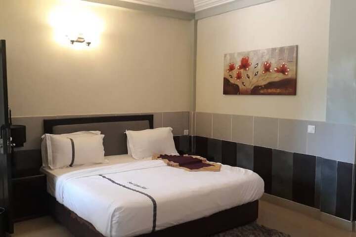 Room 3 of 29