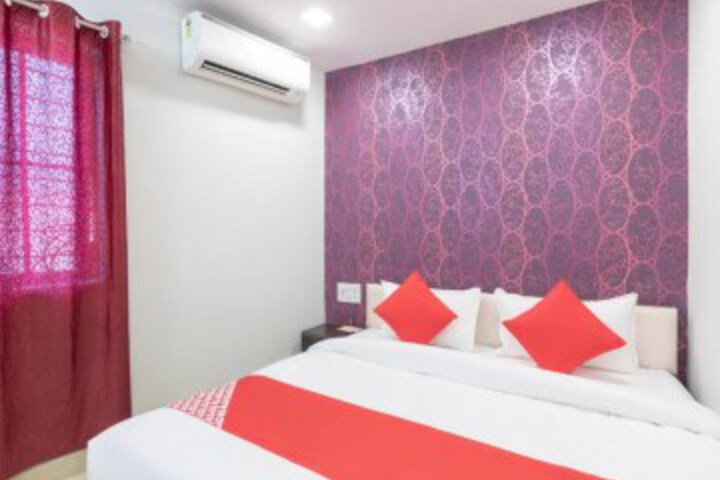OYO 30721 Hotel Wow