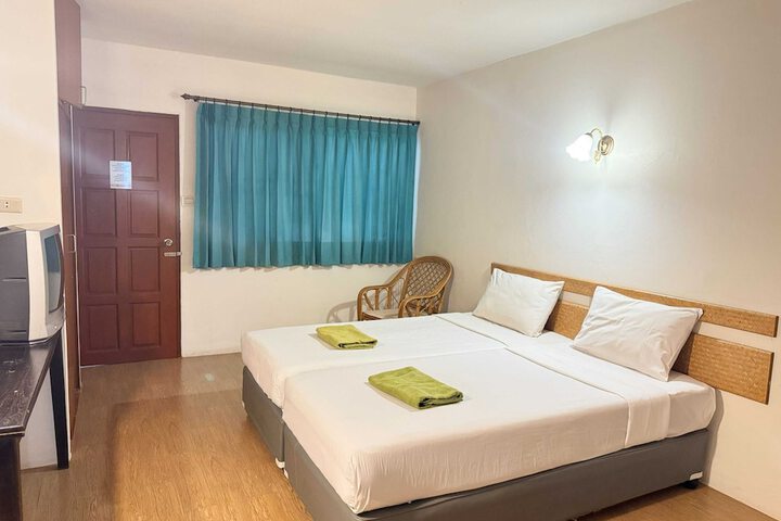 Room 8 of 31