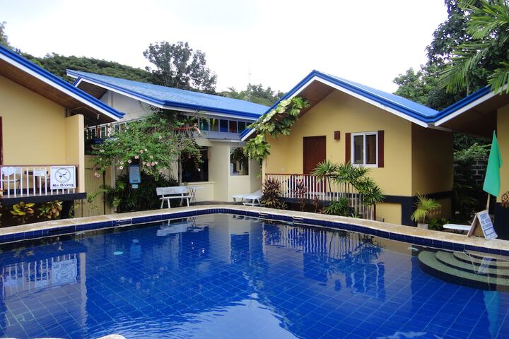 Pools & Facilities