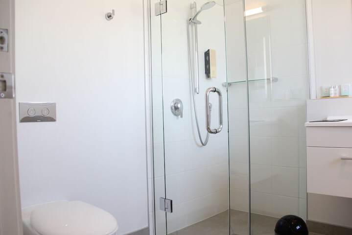 Room 25 of 47