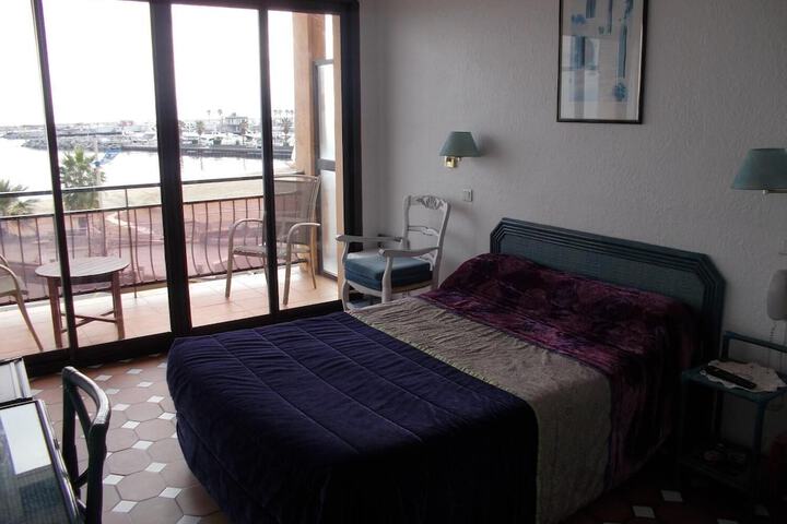 Room 3 of 46