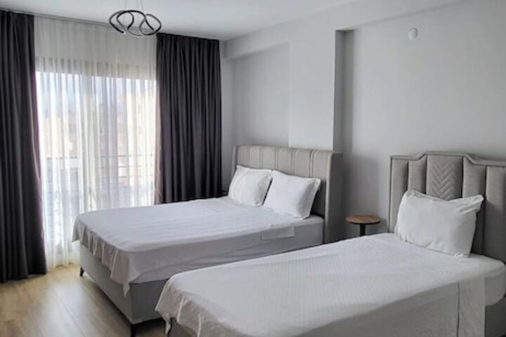 Room 7 of 17