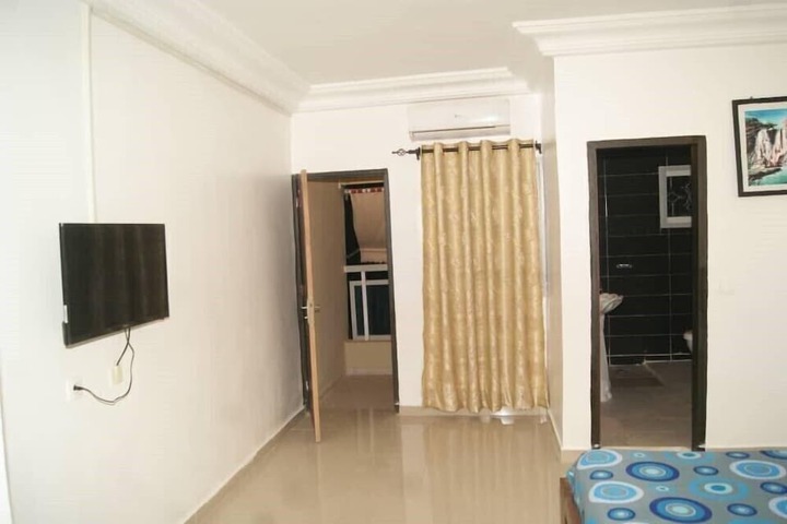 Room 35 of 67