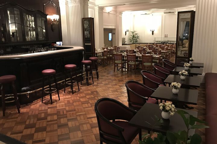 Dining 50 of 61