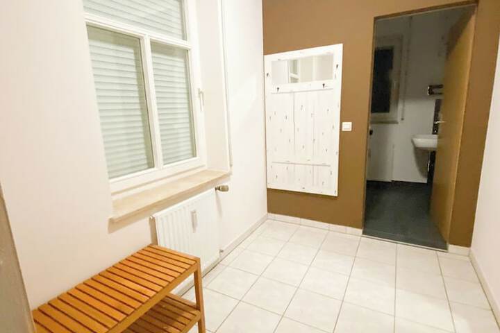 Room 10 of 15