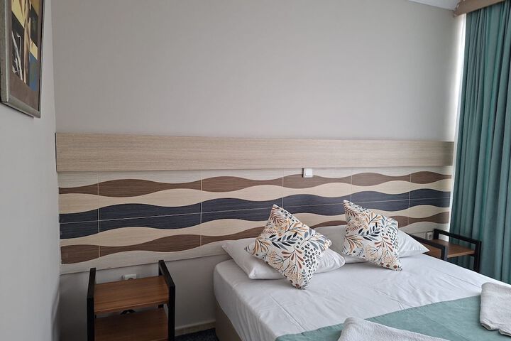Room 3 of 35