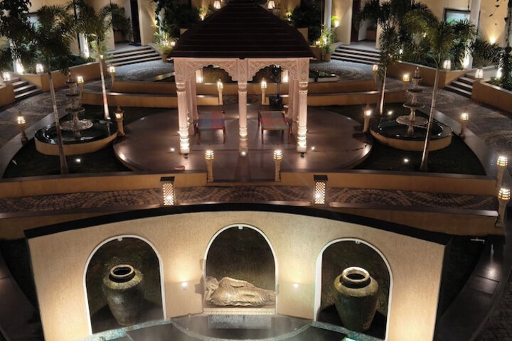 Hotel Interior 7 of 23