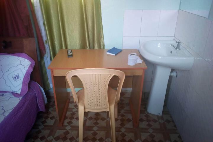 Room 5 of 27