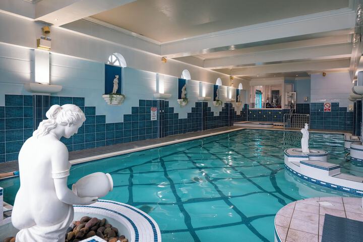 Hotel with Pool