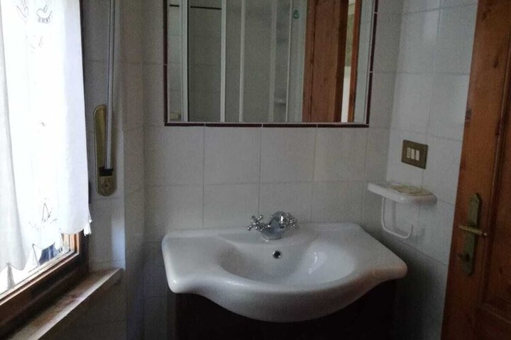 Room 18 of 53