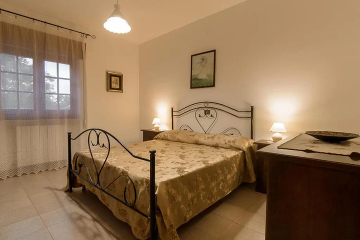 Room 6 of 21