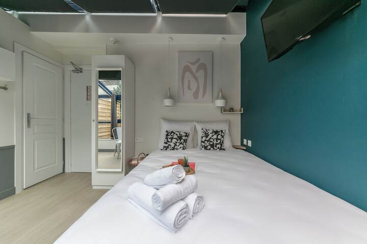 Room 16 of 111