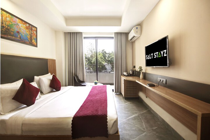 Saltstayz Premier – Cyber Hub
