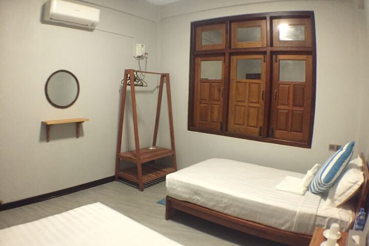 Room 12 of 47