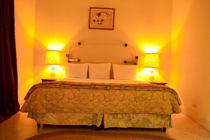 Room 8 of 19