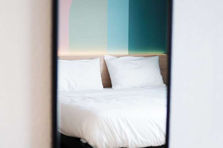 Room 26 of 77