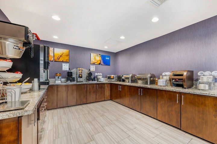 Breakfast/Coffee Service 46 of 56