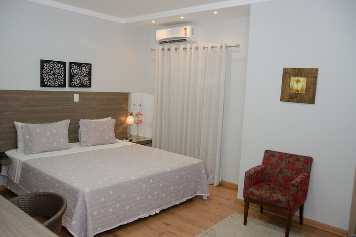 Room 7 of 48