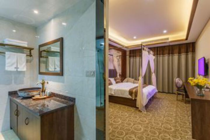 Room 42 of 67