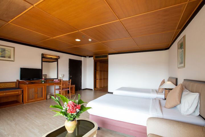Room 18 of 85