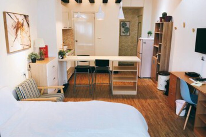 Room 42 of 45