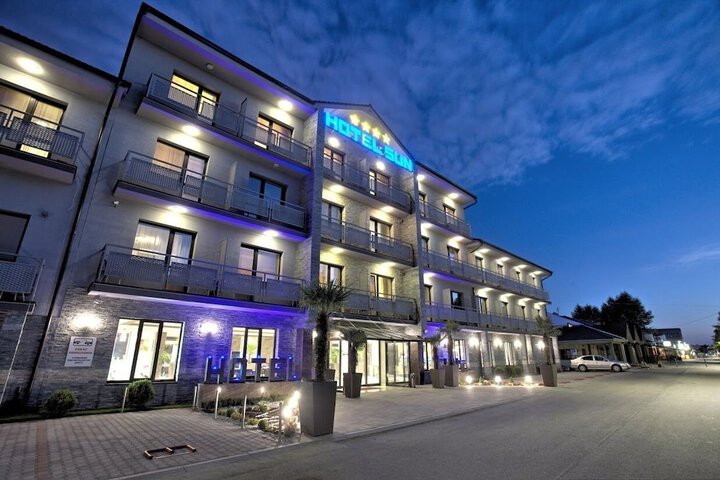 Hotel 82 of 83