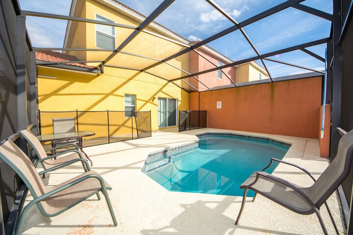 Pool 174 of 221